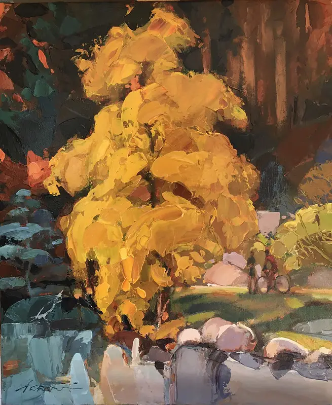 Toile représentant un arbre de couleur or se reflétant sur un plan d'eau bordé d'un chemin avec quelques promeneurs.